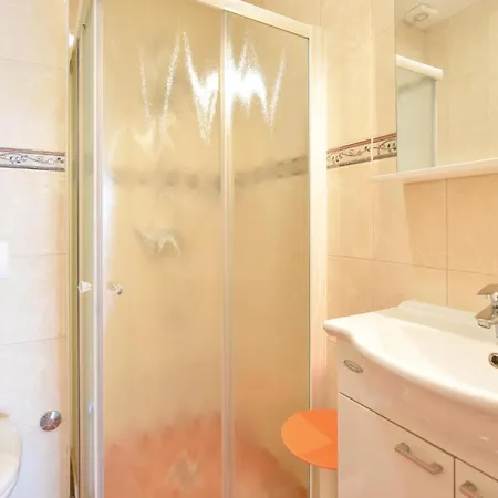 Two-bedroom In Apartamento