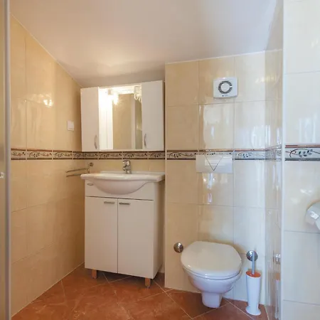 Two-bedroom In Apartamento *